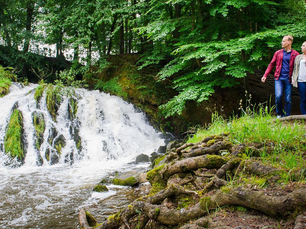 Domaine De Blangy Hotel Hirson Kültér fotó